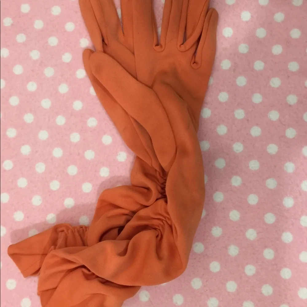 Vintage Orange ruched gloves. Sz. 7